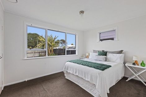 Photo of property in 29 Lavinia Crescent, Mangere East, Auckland, 2024