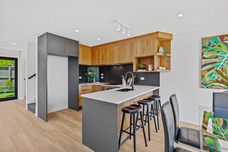 Photo of property in 7/13 Fairdale Place, Birkdale, Auckland, 0626