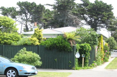 Photo of property in 374 Estuary Road, South New Brighton, Christchurch, 8062