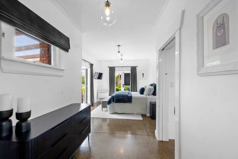 Photo of property in 20 Wallace Place, Westown, New Plymouth, 4310