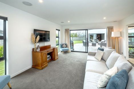 Photo of property in 85 Reading Street, Greytown, 5712