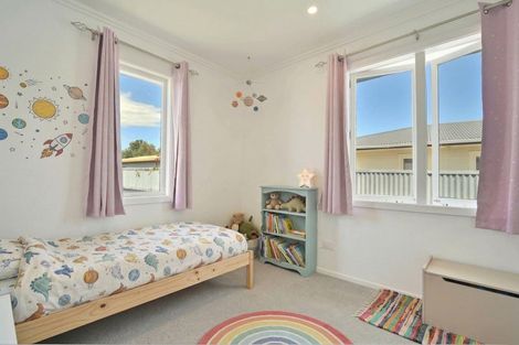 Photo of property in 12 O'connell Place, Havelock North, 4130