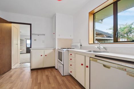 Photo of property in 9 Elliot Street, Howick, Auckland, 2014