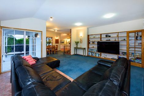 Photo of property in 411 Cashmere Road, Westmorland, Christchurch, 8025
