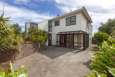 Photo of property in 36 Field Way, Waikanae Beach, Waikanae, 5036