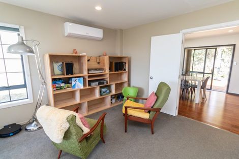 Photo of property in 21 Jaunpur Crescent, Broadmeadows, Wellington, 6035