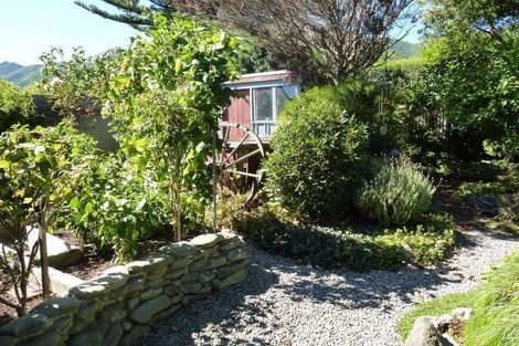 Photo of property in 25b Pehi Kupa Street, Waikanae, 5036