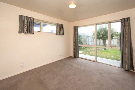 Photo of property in 32 Surfers Place, North New Brighton, Christchurch, 8083