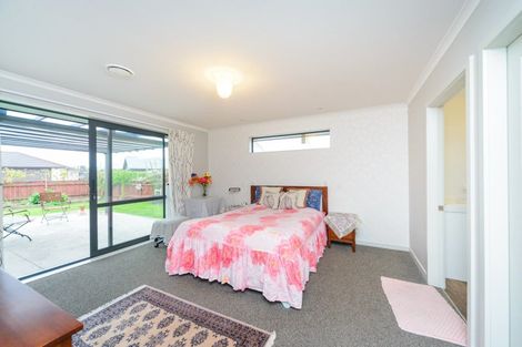 Photo of property in 55 Liberty Grove, Kelvin Grove, Palmerston North, 4414