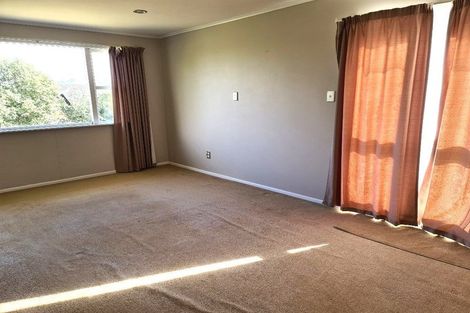 Photo of property in 11 William Souter Street, Forrest Hill, Auckland, 0620