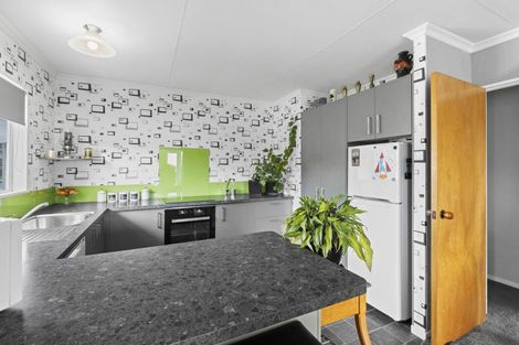 Photo of property in 9b Herekawe Drive, Spotswood, New Plymouth, 4310