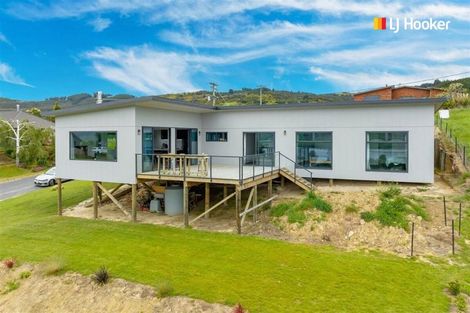 Photo of property in 38 Nore Street, Waihola, Milton, 9073