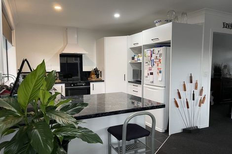 Photo of property in 110 Cracroft Street, Waitara, 4320