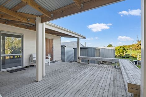 Photo of property in 10 Factory Road, Ballance, Pahiatua, 4983