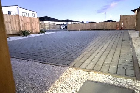 Photo of property in 44 Auranga Drive, Karaka, 2113