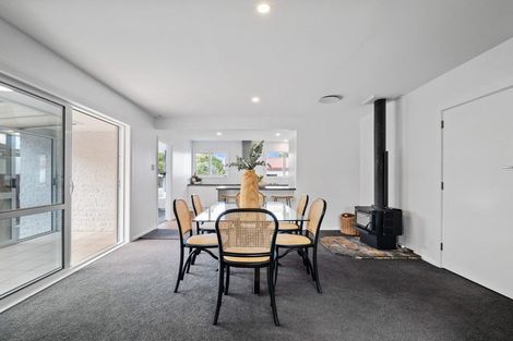 Photo of property in 408 Main North Road, Redwood, Christchurch, 8051