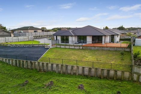 Photo of property in 15 Carlingford Rise, Dinsdale, Hamilton, 3204