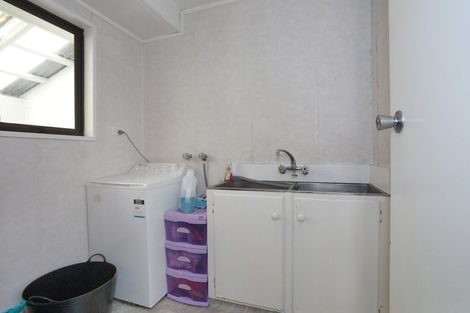 Photo of property in 179a Bridge Street, Bulls, 4818