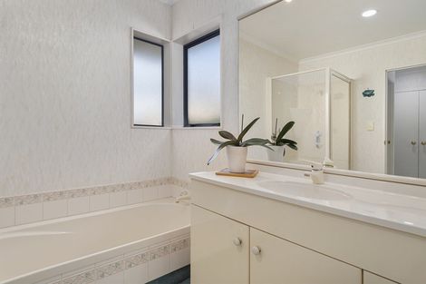 Photo of property in 8 Lynwood Place, Brookfield, Tauranga, 3110
