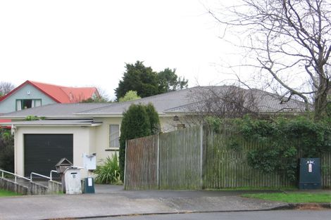 Photo of property in 7a Harrow Place, Hokowhitu, Palmerston North, 4410