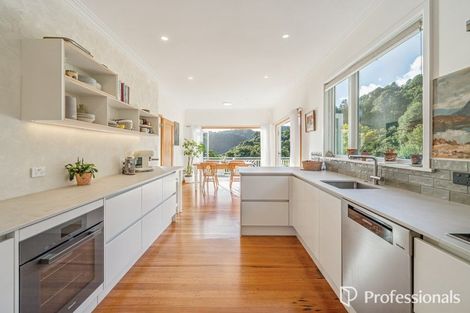 Photo of property in 31 Walter Road, Lowry Bay, Lower Hutt, 5013