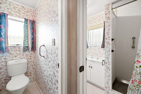 Photo of property in 1 Hilton Road, St Andrews, Hamilton, 3200