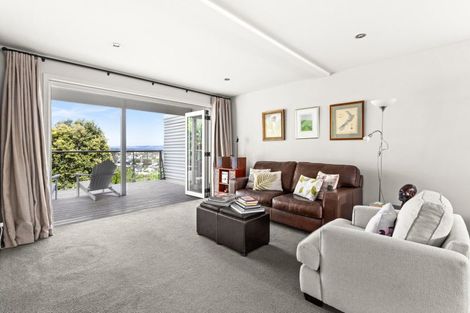 Photo of property in 33 Simla Terrace, Hospital Hill, Napier, 4110