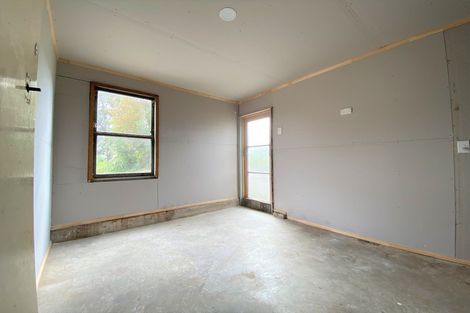 Photo of property in 38 Royal View Road, Te Atatu South, Auckland, 0610