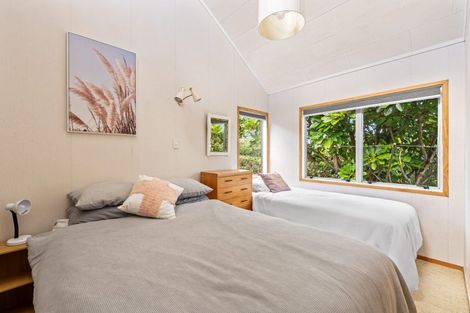 Photo of property in 28 Kelly Street, Baylys Beach, Dargaville, 0377
