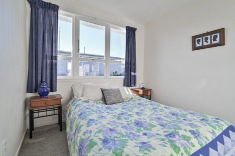 Photo of property in 215 Sunnybank Crescent, Camberley, Hastings, 4120