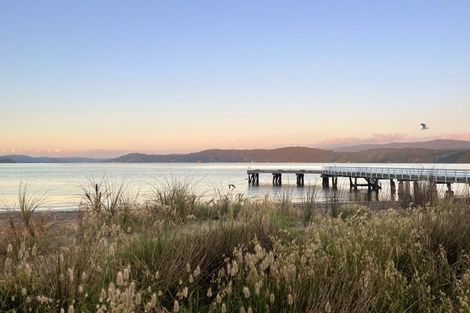 Photo of property in 2/19 Burnham Street, Seatoun, Wellington, 6022