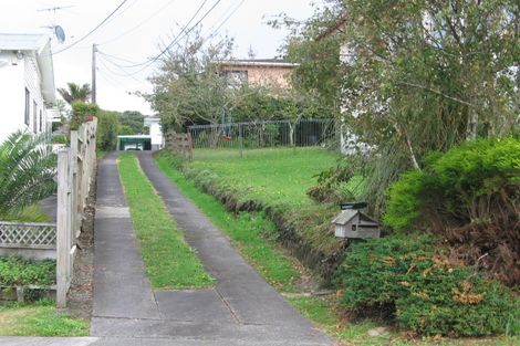 Photo of property in 2/5 Huka Road, Birkenhead, Auckland, 0626