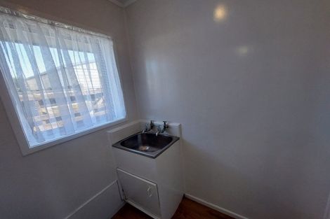 Photo of property in 53a Browns Road, Manurewa, Auckland, 2102