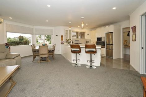 Photo of property in 10 Helmsdale Court, Huntington, Hamilton, 3210