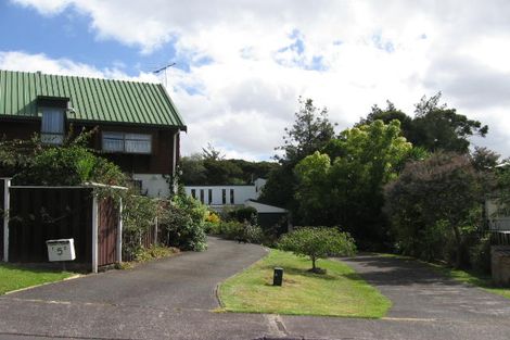 Photo of property in 1/5 Eugen Place, Bayview, Auckland, 0629