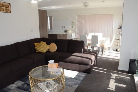 Photo of property in 46b Russell Road, Manurewa, Auckland, 2102