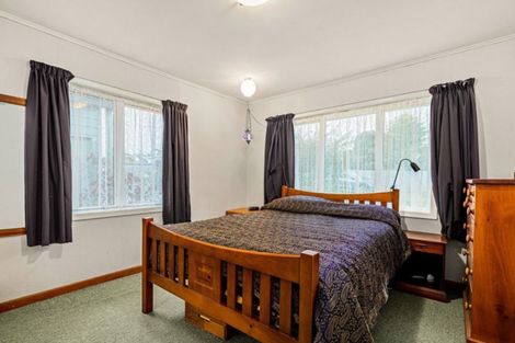 Photo of property in 16 Tiki Street, New Lynn, Auckland, 0600