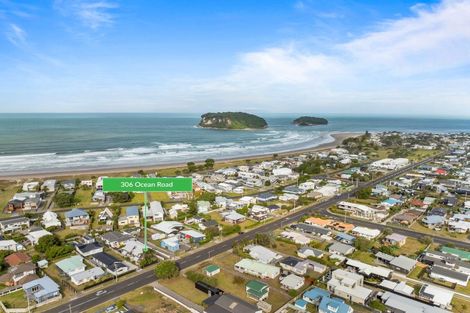 Photo of property in 306 Ocean Road, Whangamata, 3620