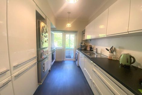 Photo of property in Fountain Court, 48u3 Oriental Parade, Oriental Bay, Wellington, 6011