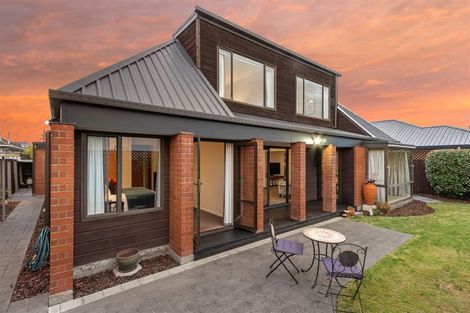 Photo of property in 16 Coniston Avenue, Ilam, Christchurch, 8041