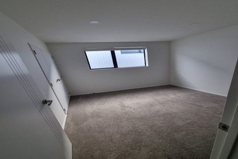 Photo of property in 30a Goodfellow Lane, Flat Bush, Auckland, 2019