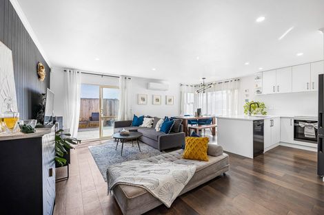 Photo of property in 4 Anna Lane, Glen Eden, Auckland, 0602