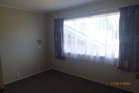 Photo of property in 1b/2 Divich Avenue, Te Atatu South, Auckland, 0610