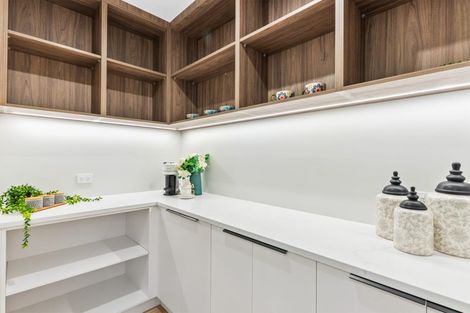Photo of property in 4 Nau Mai Road, Clevedon, 2582