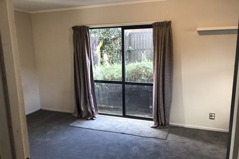 Photo of property in 2/2 Monde Place, Clover Park, Auckland, 2019