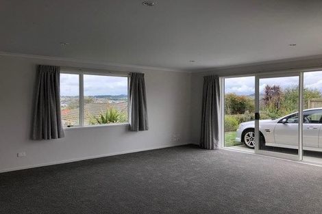 Photo of property in 50 Matija Place, Red Beach, 0932