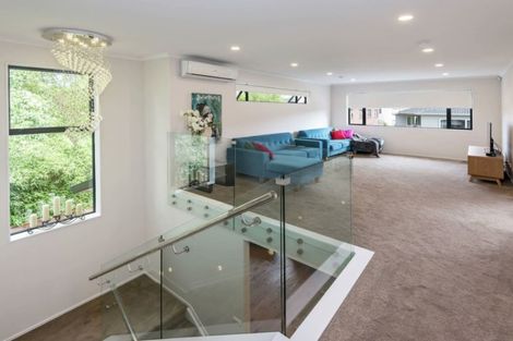 Photo of property in 16 Carlos Drive, Flat Bush, Auckland, 2016