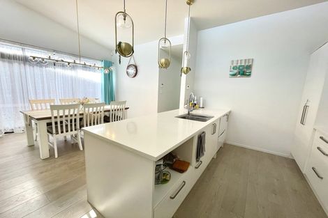 Photo of property in 23 Liberation Road, Papakura, 2110