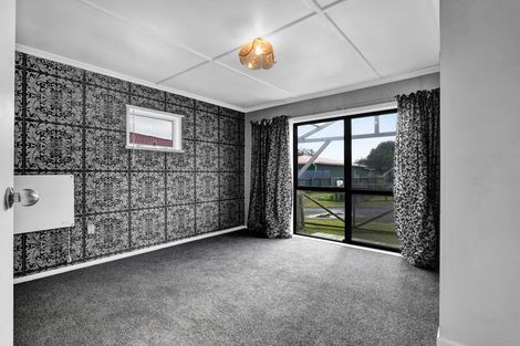 Photo of property in 342 South Road, Hawera, 4610