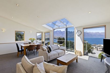 Photo of property in 12a Sainsbury Road, Fernhill, Queenstown, 9300